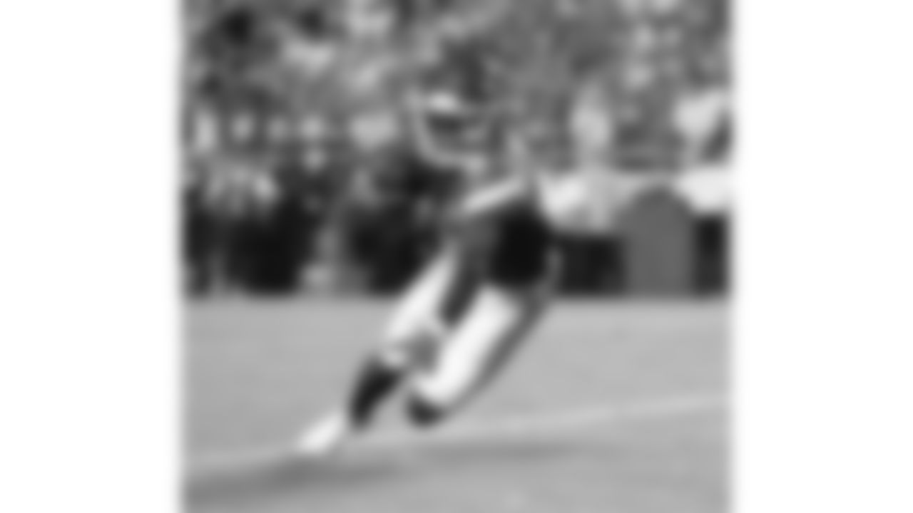 Kansas City Chiefs wide receiver Hollywood Brown (5) catches the ball in the end zone during the week 6 NFL football game against the Detroit Lions, Sunday, October 12, 2025 in Kansas City, MO.