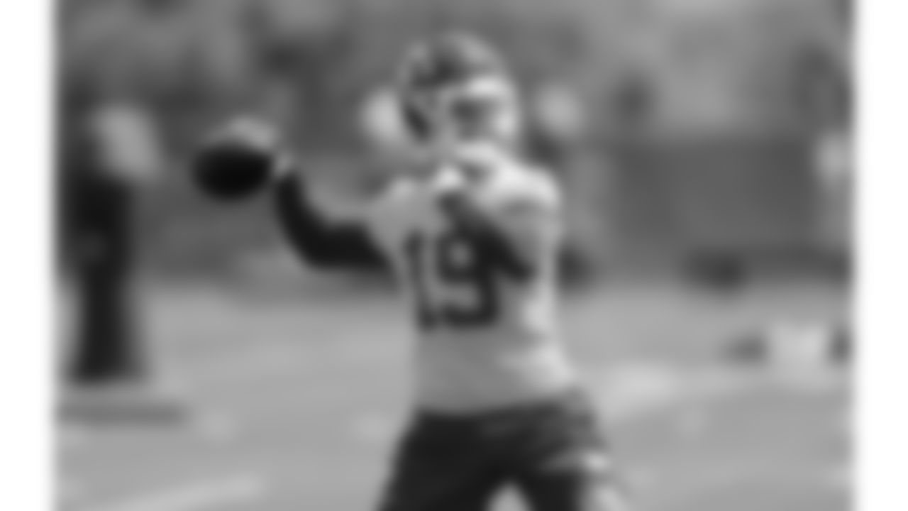 Kansas City Chiefs quarterback Chris Oladokun (19) at practice during phase 3 of OTAs on Tuesday, June 10, 2025 in Kansas City, MO.