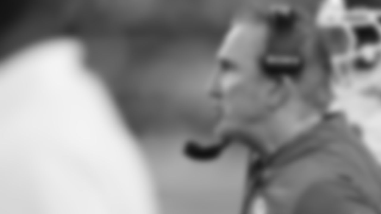 Kansas City Chiefs Defensive Coordinator Steve Spagnuolo during a week 13 NFL football game against the Dallas Cowboys on Thursday, November 27, 2025 in Arlington, TX.