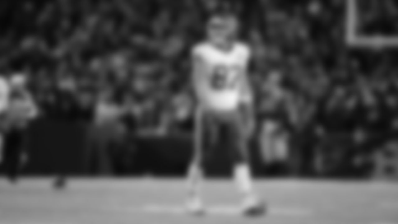 Kansas City Chiefs tight end Travis Kelce (87) during a week 9 NFL football game against the Buffalo Bills, Sunday, November 2, 2025 in Buffalo, NY