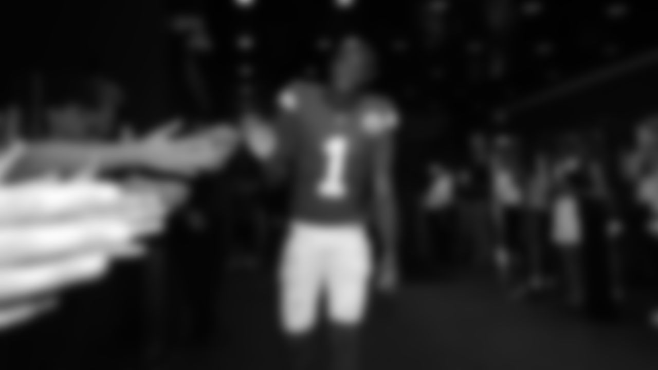 Kansas City Chiefs wide receiver Xavier Worthy (1) celebrates with fans after a week 6 NFL Football game against the Detroit Lions on Sunday, October 12, 2025 in Kansas City, MO.