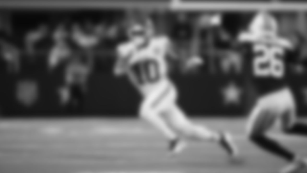 Kansas City Chiefs running back Isiah Pacheco (10) runs the ball during a week 13 NFL football game against the Dallas Cowboys on Thursday, November 27, 2025 in Arlington, TX.