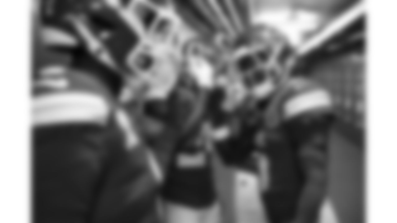 Kansas City Chiefs wide receiver Hollywood Brown (5) looks on from the wide receivers huddle in the 50-yard tunnel prior to a week 17 NFL football game against the Denver Broncos, Thursday, December 25, 2025 in Kansas City, MO.