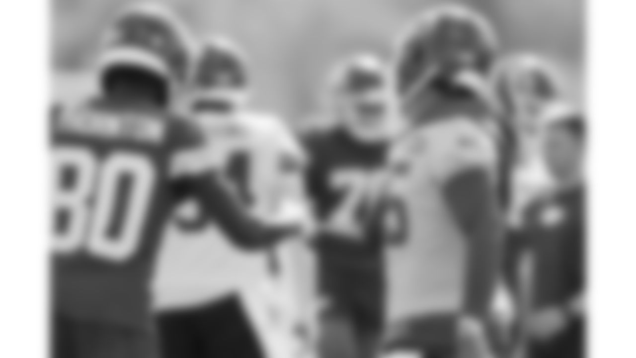 Kansas City Chiefs wide receiver Tyquan Thornton (80) and Kansas City Chiefs quarterback Patrick Mahomes (15) during practice on Friday, October 3, 2025 in Kansas City, MO.