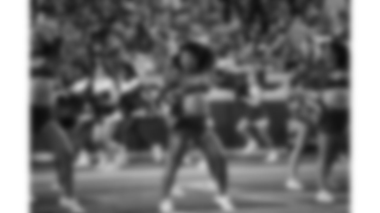 Kansas City Chiefs Cheerleaders during a preseason week 3 NFL football game against the Chicago Bears, August 22, 2025 in Kansas City, MO.