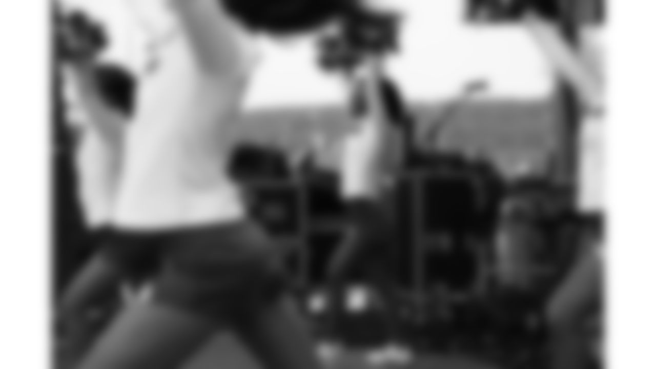 Kansas City Chiefs Cheerleaders before a week 12 NFL football game against the Indianapolis Colts, Sunday, November 23, 2025 in Kansas City, MO.