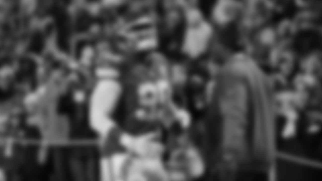 Kansas City Chiefs defensive tackle Chris Jones (95) warms up prior to an NFL week 14 matchup against the Houston Texans, Sunday December 7, 2025.