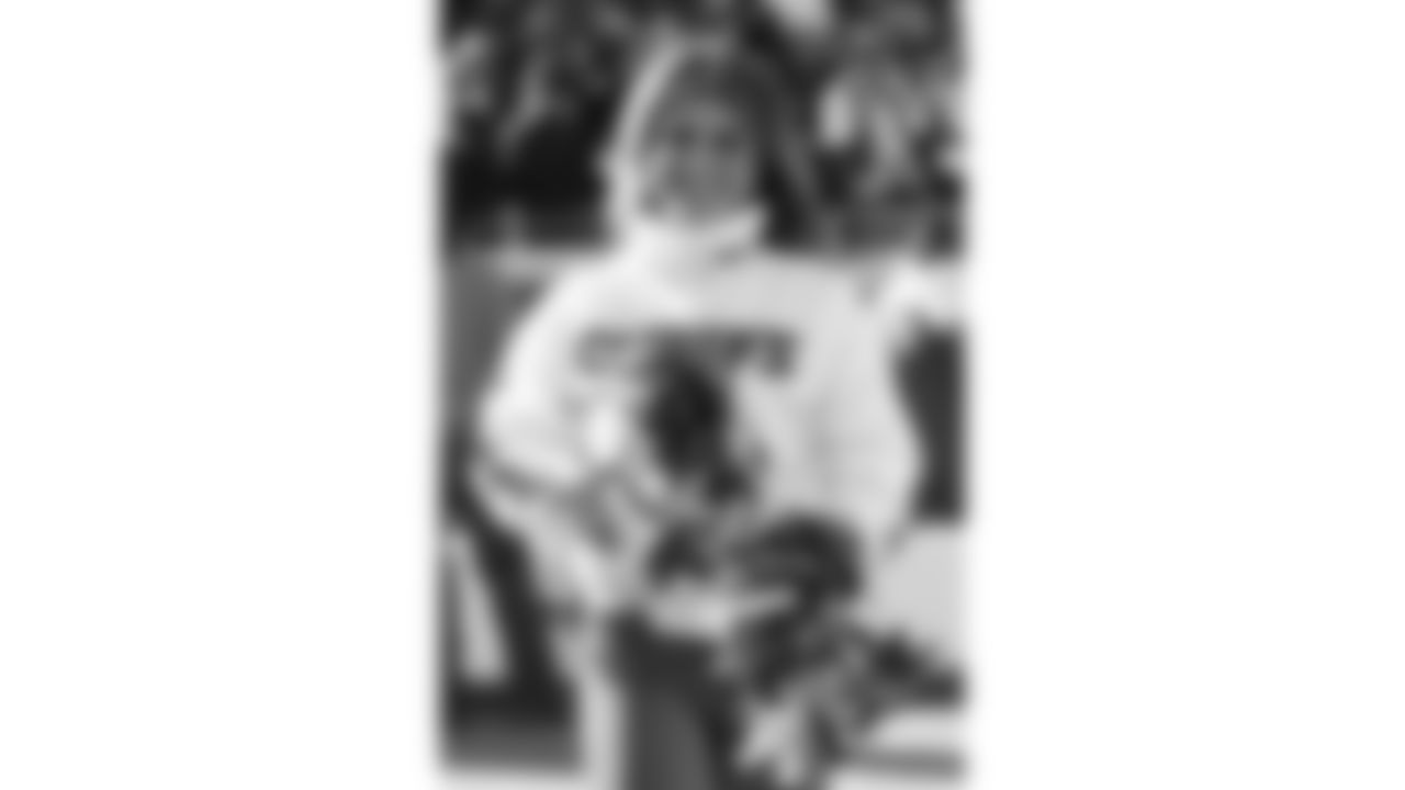 Kansas City Chiefs Cheerleaders on the field prior to a week 15 NFL Football game against the Los Angeles Chargers on Sunday, December 14, 2025 in Kansas City, MO.