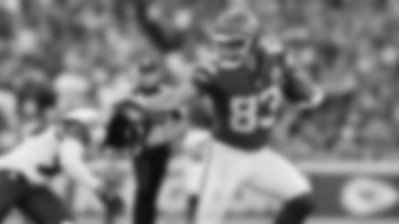 Kansas City Chiefs tight end Noah Gray (83) stiff arms Baltimore Ravens cornerback Keyon Martin (38) during the week 4 NFL football game, Sunday, September 28, 2025 in Kansas City, MO.