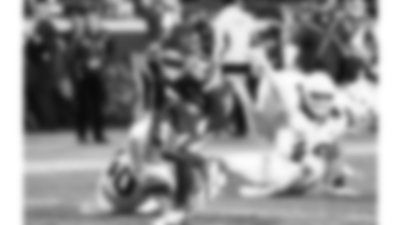 Kansas City Chiefs running back Brashard Smith (24) runs the ball into the end zone during a week 17 NFL football game against the Denver Broncos, Thursday, December 25, 2025 in Kansas City, MO.