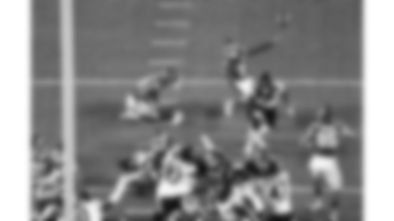 Kansas City Chiefs kicker Harrison Butker (7) kicks a field goal during a preseason week 3 NFL football game against the Chicago Bears, Friday, August 22, 2025 in Kansas City, MO.