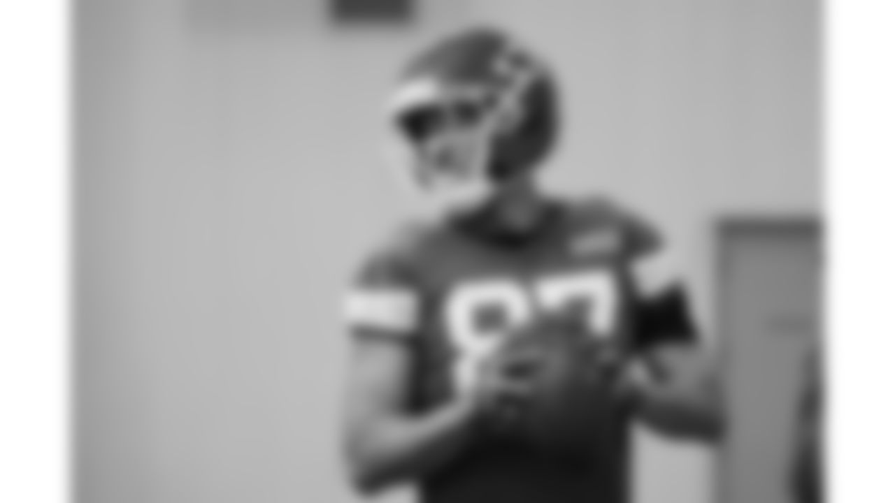 Kansas City Chiefs tight end Travis Kelce (87) during a week 16 practice on Thursday, December 18, 2025 in Kansas City, MO.