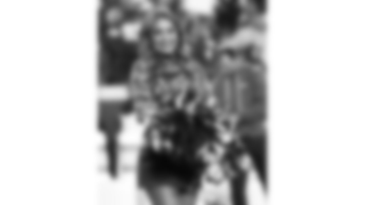 A Kansas City Chiefs Cheerleader before a week 8 NFL football game against the Washington Commanders, Monday, October 27, 2025, in Kansas City, MO.