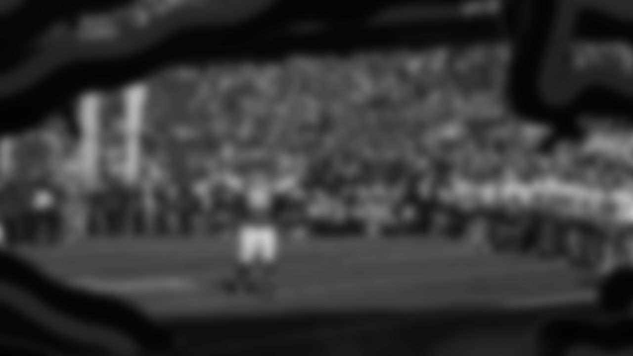 Kansas City Chiefs defensive tackle Chris Jones (95) runs onto the field prior to an NFL week 15 matchup against the Los Angeles Chargers, Sunday December 14, 2025.