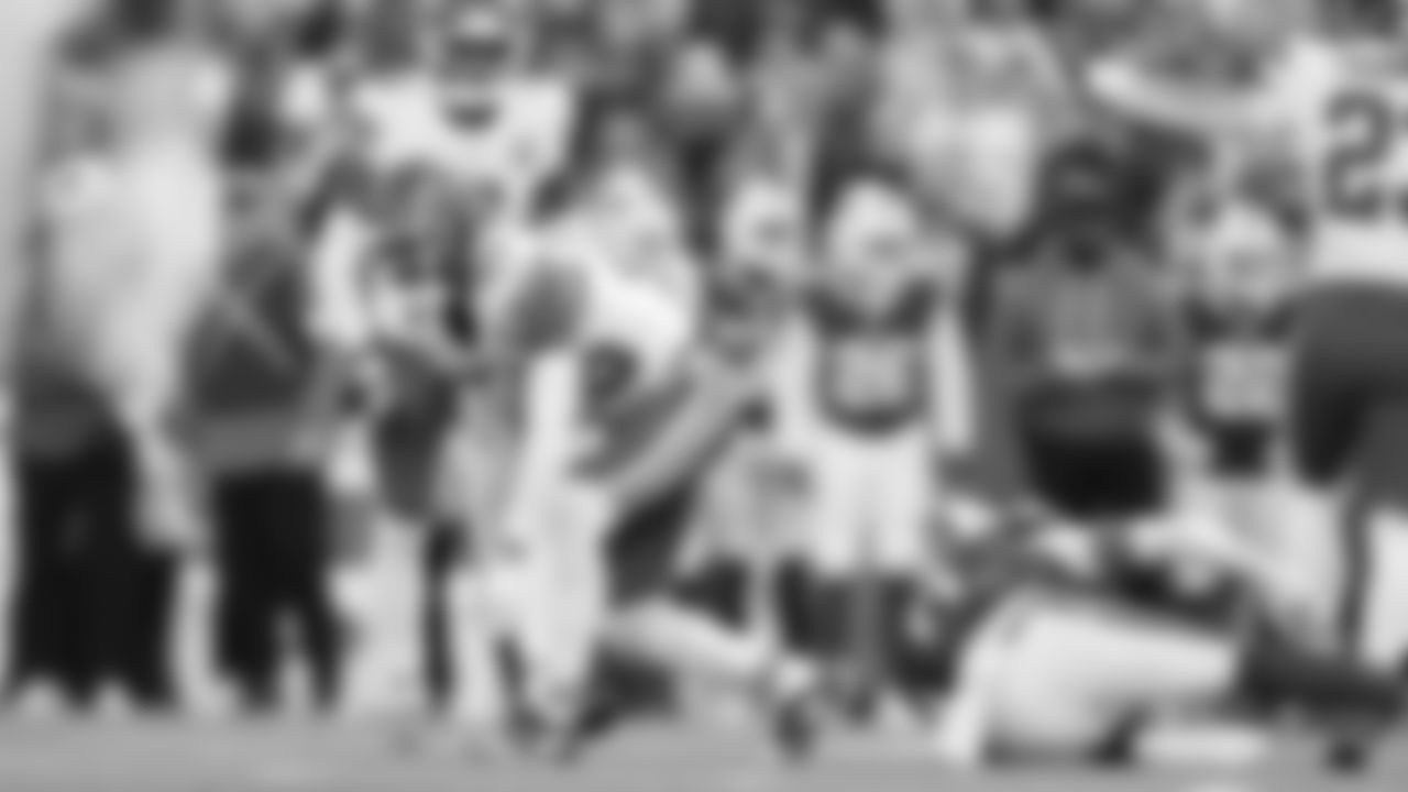 Kansas City Chiefs cornerback Jaylen Watson (35) celebrates during a week 9 NFL football game against the Buffalo Bills, Sunday, November 2, 2025 in Buffalo, NY