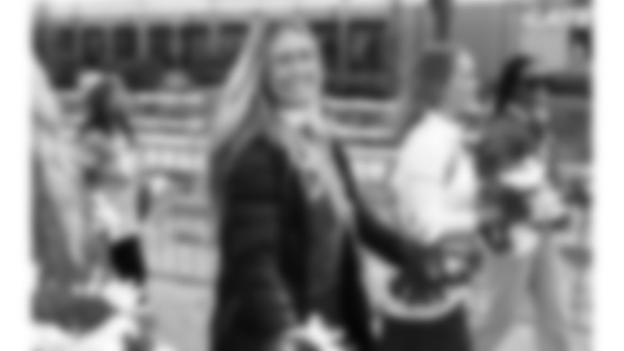 Kansas City Chiefs Alumni Cheerleaders in the pregame parade prior to a week 12 NFL Football game against the Indianapolis Colts on Sunday, November 23, 2025 in Kansas City, MO.