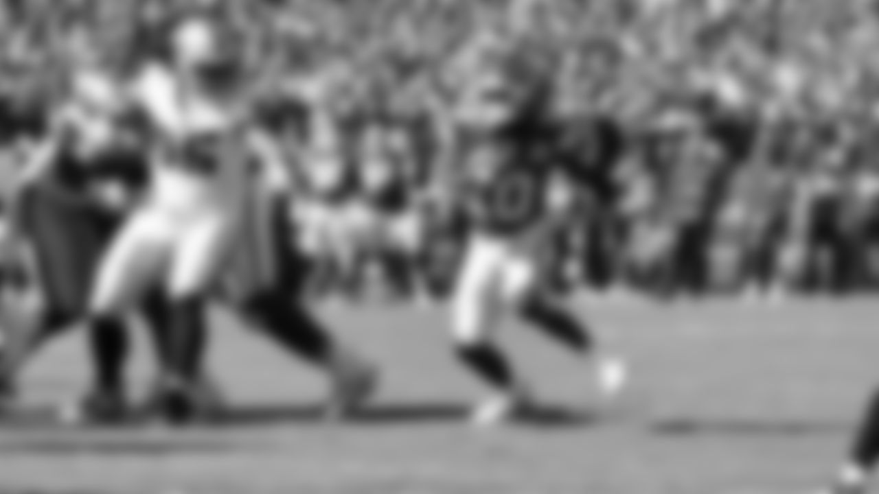 Kansas City Chiefs running back Isiah Pacheco (10) runs the ball during a week 7 NFL Football game against the Las Vegas Raiders on Sunday, October 19, 2025 in Kansas City, MO.