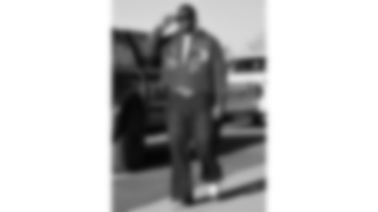 Kansas City Chiefs offensive tackle Chukwuebuka Godrick (72) arrives prior to an NFL week 15 matchup against the Los Angeles Chargers, Sunday December 14, 2025.