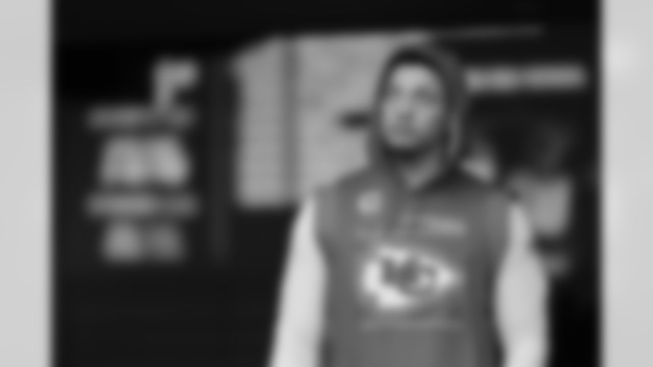 Kansas City Chiefs quarterback Patrick Mahomes (15) prior to a week 13 NFL football game against the Dallas Cowboys on Thursday, November 27, 2025 in Arlington, TX.