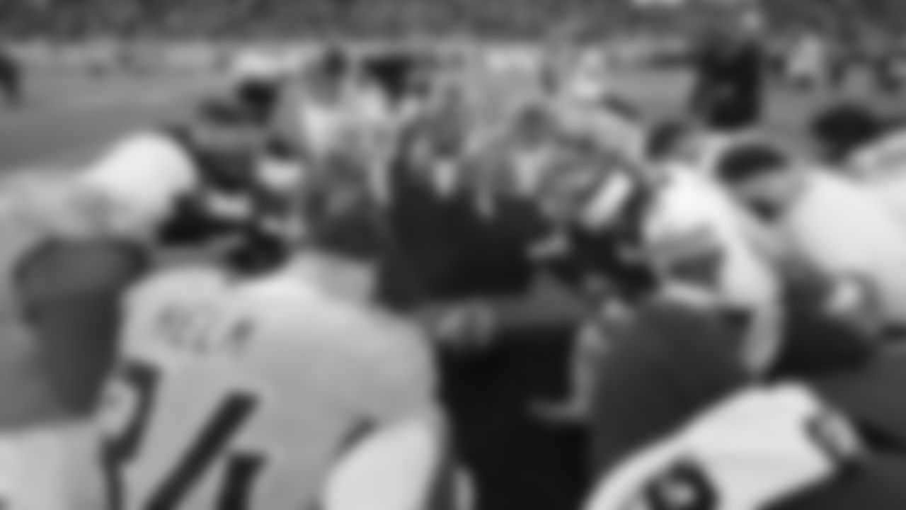 Kansas City Chiefs and Tennessee Titans players gather to pray after a week 16 NFL Football game against the Tennessee Titans on Sunday, December 21, 2025 in Nashville, Tennessee.