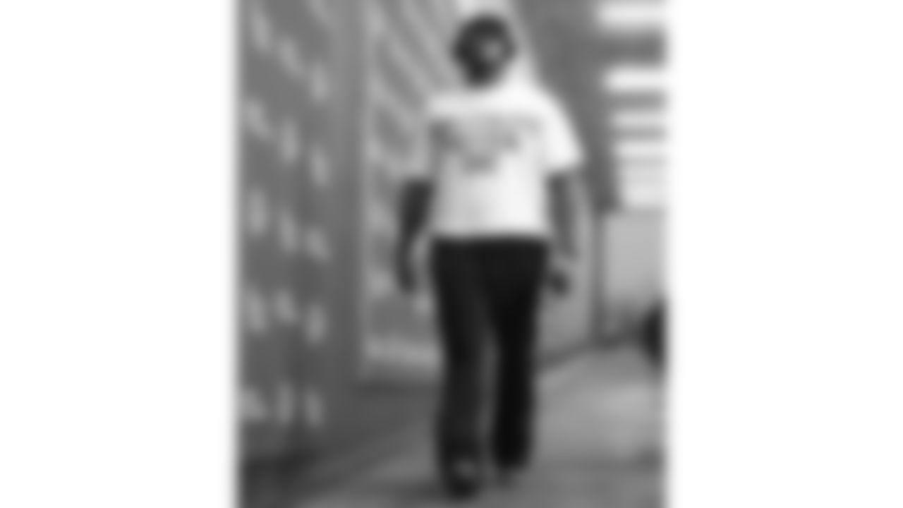 Kansas City Chiefs tackle Kingsley Suamataia (76) arrives prior to an NFL week 17 matchup against the Denver Broncos, Thursday, December 25, 2025.