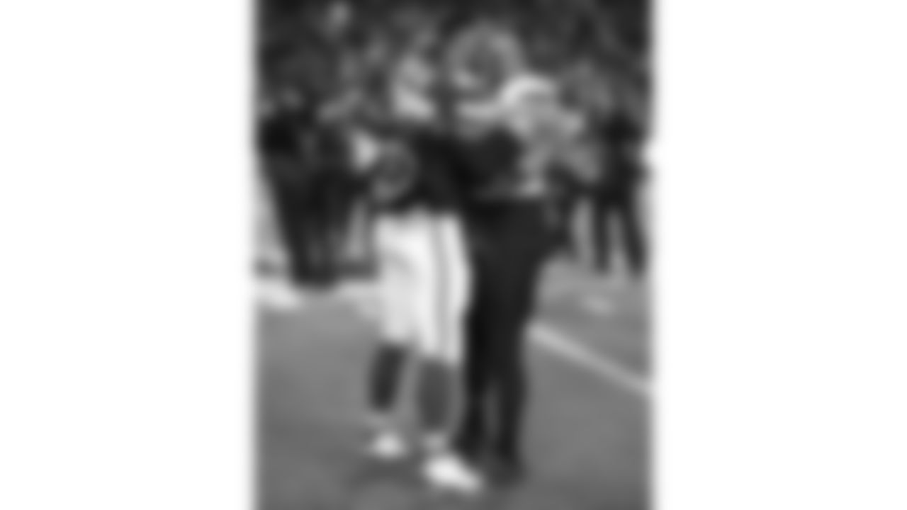 Kansas City Chiefs tight end Travis Kelce (87) hugs Washington Commanders tight end Zach Ertz (86) prior to a week 8 NFL Football game against the Washington Commanders on Monday, October 27, 2025 in Kansas City, MO.