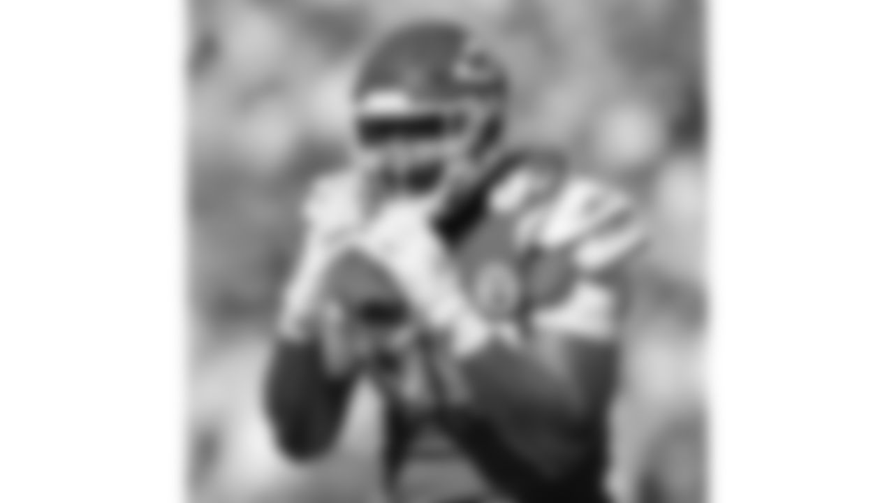 Kansas City Chiefs defensive tackle Chris Jones (95) celebrates during a week 7 NFL football game against the Las Vegas Raiders, Sunday, October 19, 2025 in Kansas City, MO.