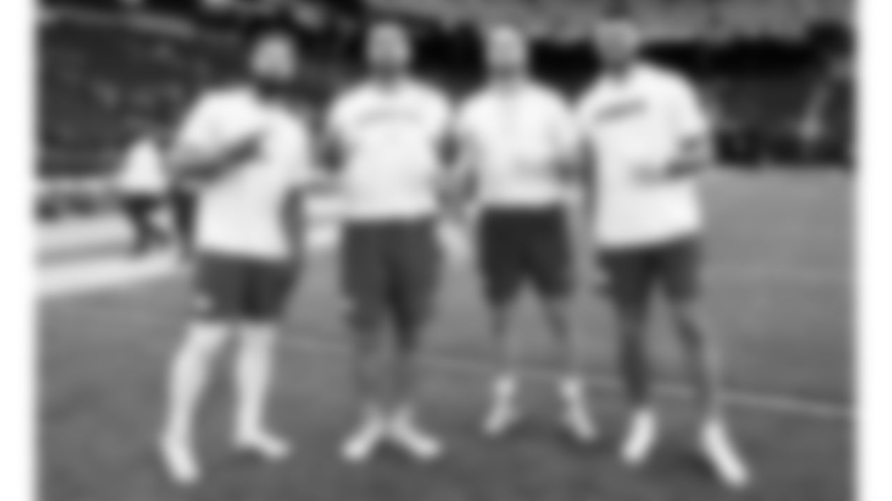 Kansas City Chiefs tight ends Noah Gray (83), Travis Kelce (87), Robert Tonyan (85) and Jared Wiley (12) pose together prior to a week 18 NFL football game against the Las Vegas Raiders, Sunday, January 4, 2026 in Las Vegas, NV.