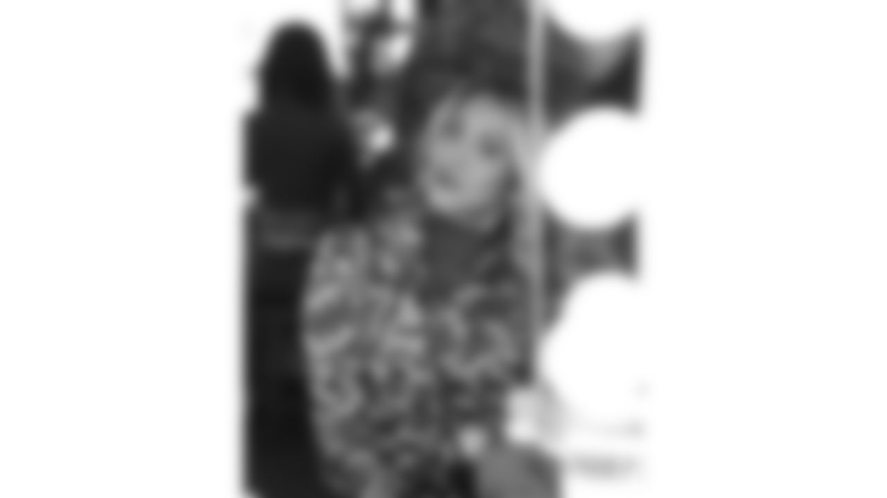 A Kansas City Chiefs Cheerleader before a week 8 NFL football game against the Washington Commanders, Monday, October 27, 2025, in Kansas City, MO.