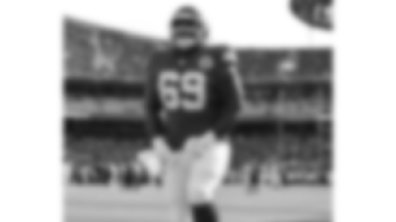 Kansas City Chiefs defensive tackle Mike Pennel (69) yells prior to a week 12 NFL football game against the Indianapolis Colts, Sunday, November 23, 2025 in Kansas City, MO.