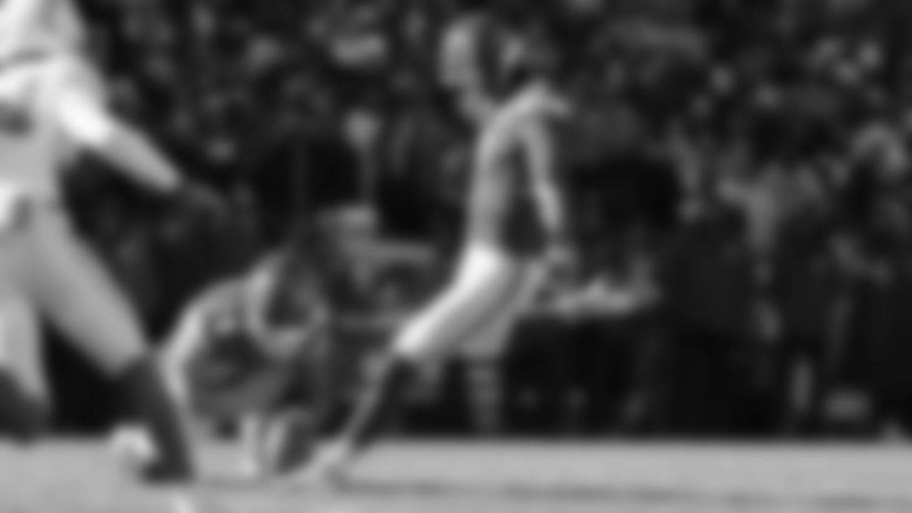 Kansas City Chiefs kicker Harrison Butker (7) kicks a field goal during an NFL week 15 matchup against the Los Angeles Chargers, Sunday December 14, 2025.