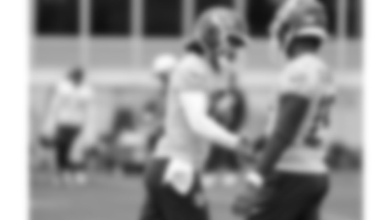 Kansas City Chiefs quarterbacks Gardner Minshew (17) and Chris Oladokun (19) during phase 3 of OTAs on Thursday, May 29, 2025 in Kansas City, MO.