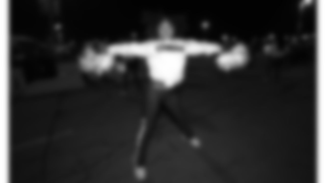 Kansas City Chiefs Cheerleaders at the pregame parade prior to a week 14 NFL Football game against the Houston Texans on Sunday, December 7, 2025 in Kansas City, MO.