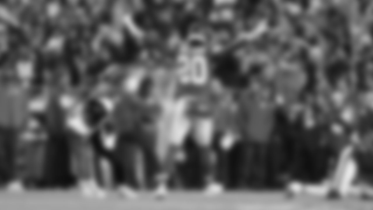 Kansas City Chiefs defensive back Nohl Williams (20) gestures during a week 14 NFL football game against the Houston Texans, Sunday, December 7, 2025 in Kansas City, MO.