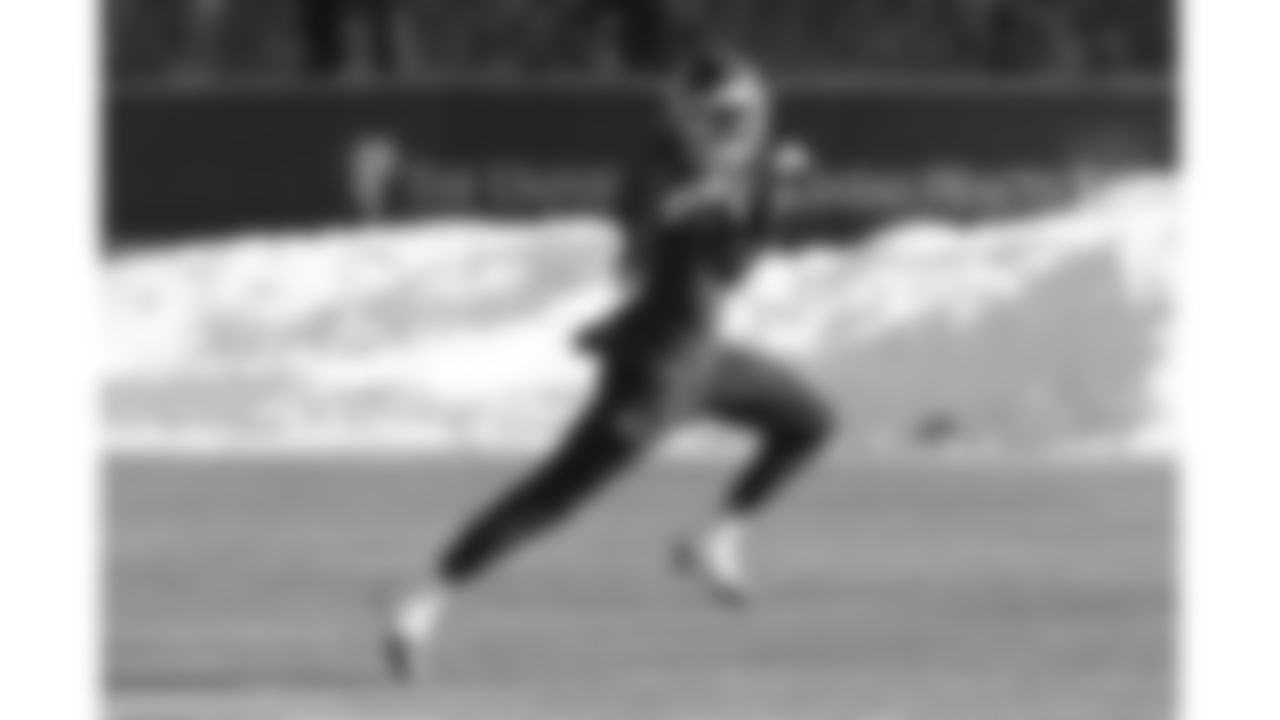 Kansas City Chiefs wide receiver Xavier Worthy (1) during week 14 practice on Friday December 5, 2025 in Kansas City, MO.