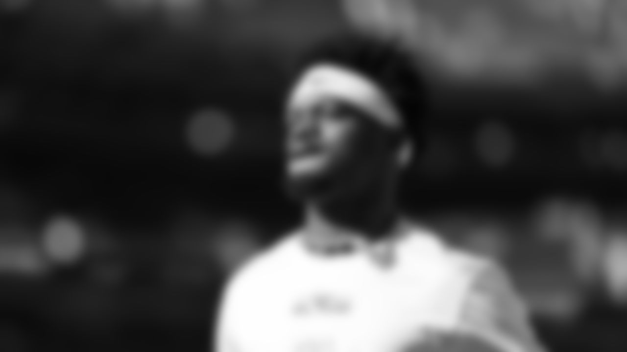 Kansas City Chiefs wide receiver Tyquan Thornton (80) warms up prior to a week 11 NFL Football game against the Denver Broncos on Sunday, November 16, 2025 in Denver, Colorado.