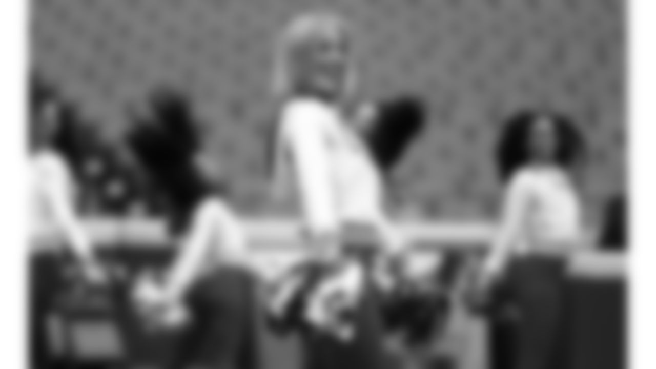 The Kansas City Chiefs Cheerleaders and Entertainment teams prior to a week 17 NFL Football game against the Denver Broncos on December 25, 2025 in Kansas City, MO.