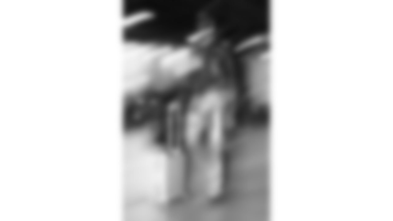 Kansas City Chiefs defensive end Charles Omenihu (90) arrives prior to a week 11 NFL Football game against the Denver Broncos on Sunday, November 16, 2025 in Denver, Colorado.