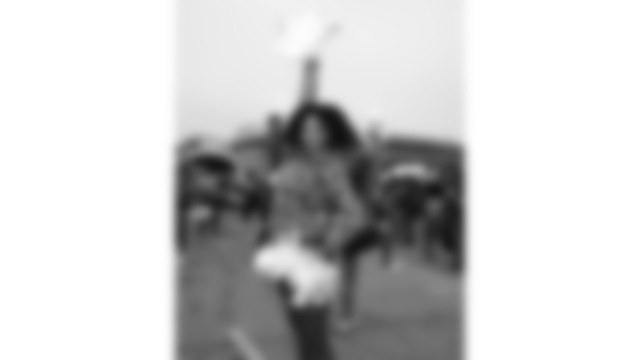 A Kansas City Chiefs Cheerleader before a week 8 NFL football game against the Washington Commanders, Monday, October 27, 2025, in Kansas City, MO.