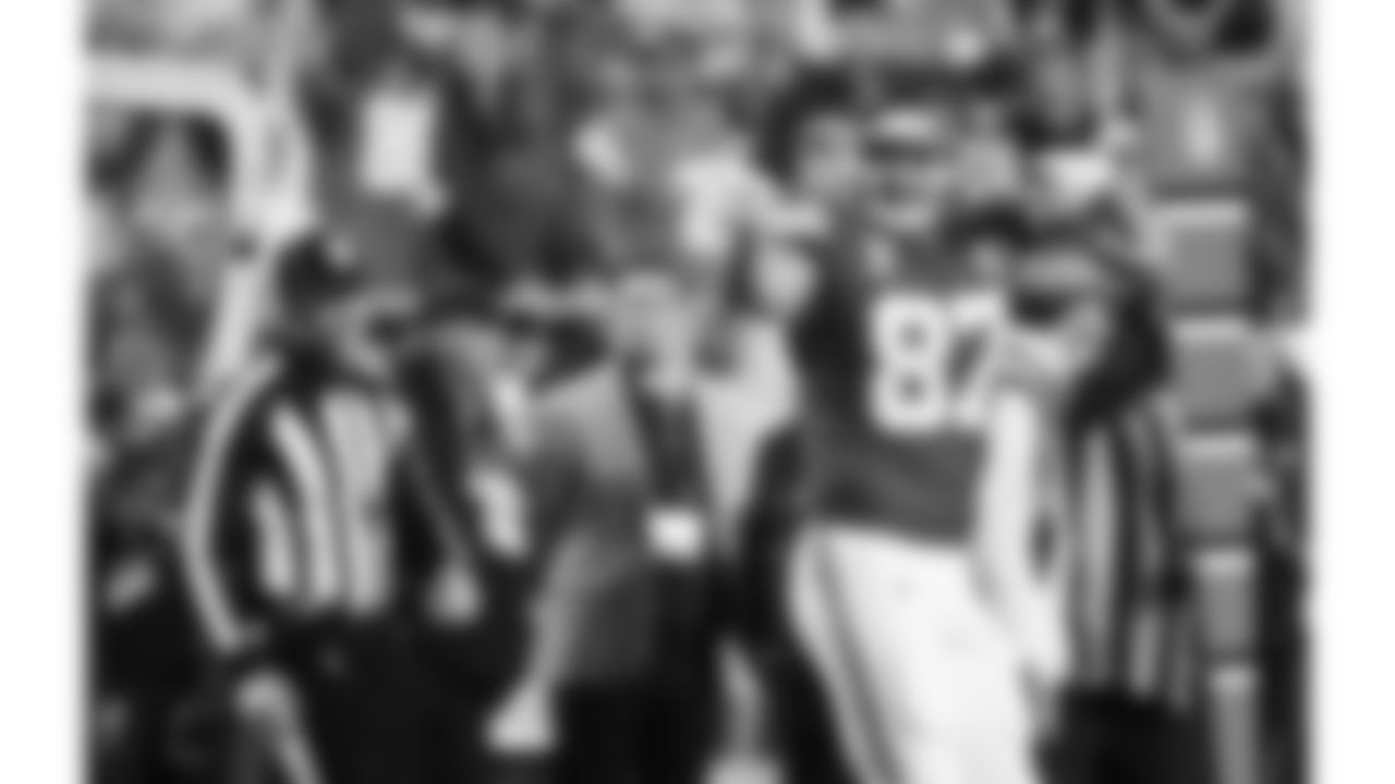 Kansas City Chiefs tight end Travis Kelce (87) celebrates a first down during a week 17 NFL football game against the Denver Broncos, Thursday, December 25, 2025 in Kansas City, MO.