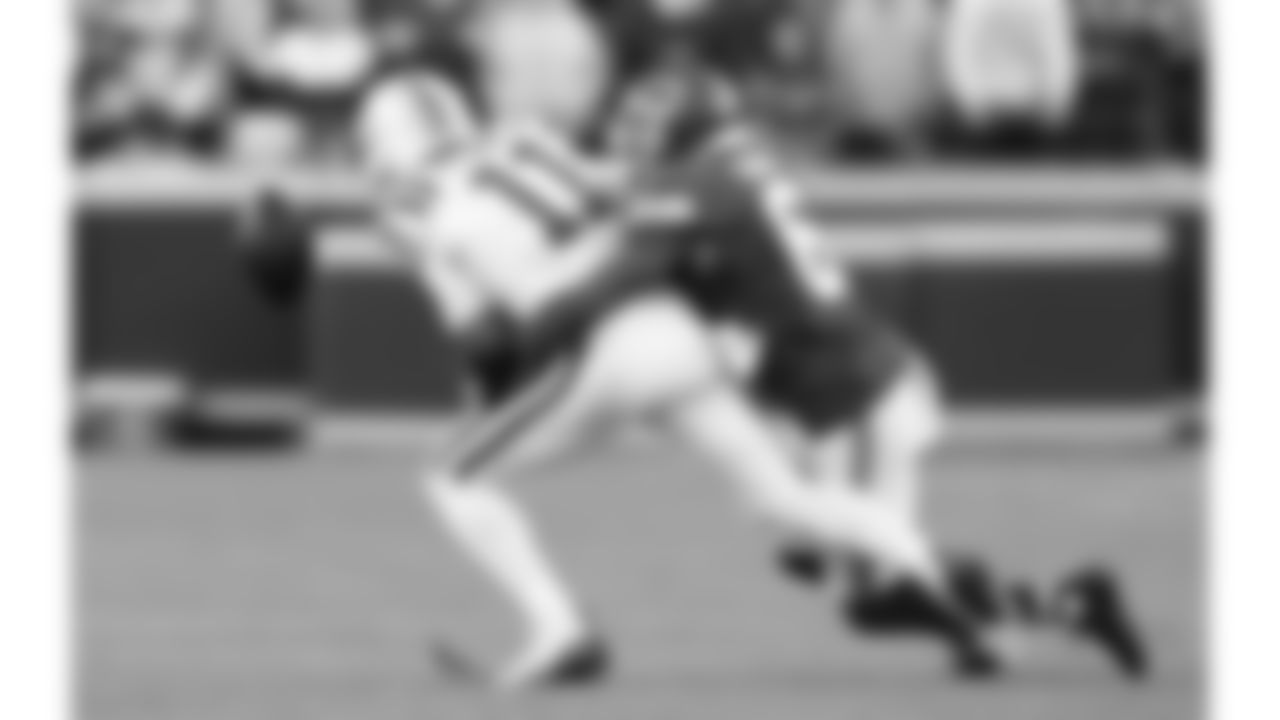 Kansas City Chiefs safety Bryan Cook (6) hits Indianapolis Colts wide receiver Michael Pittman Jr. (11) during a week 12 NFL football game, Sunday, November 23, 2025 in Kansas City, MO.