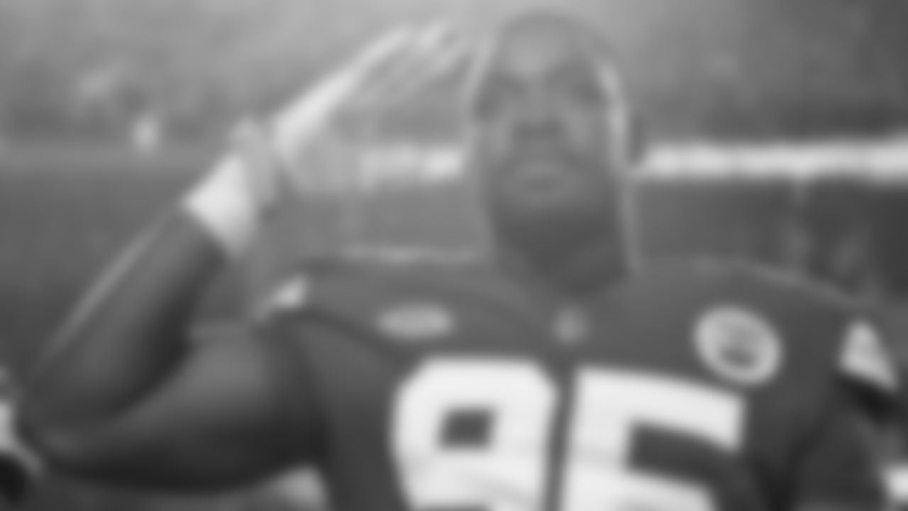 Kansas City Chiefs defensive tackle Chris Jones (95) prior to the week 11 NFL football game against the Philadelphia Eagles, November 20, 2023 in Kansas City.
