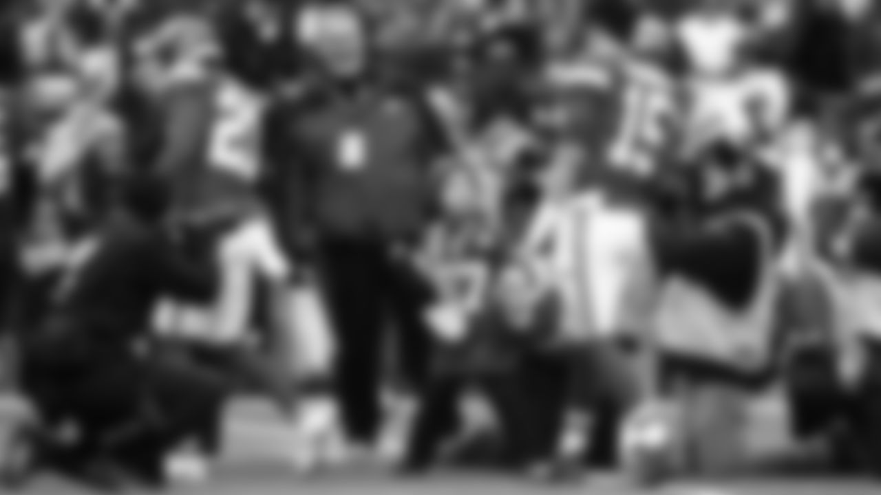 The Kansas City Chiefs face off against the Cincinnati Bengals at GEHA Field at Arrowhead Stadium on December 31, 2023.