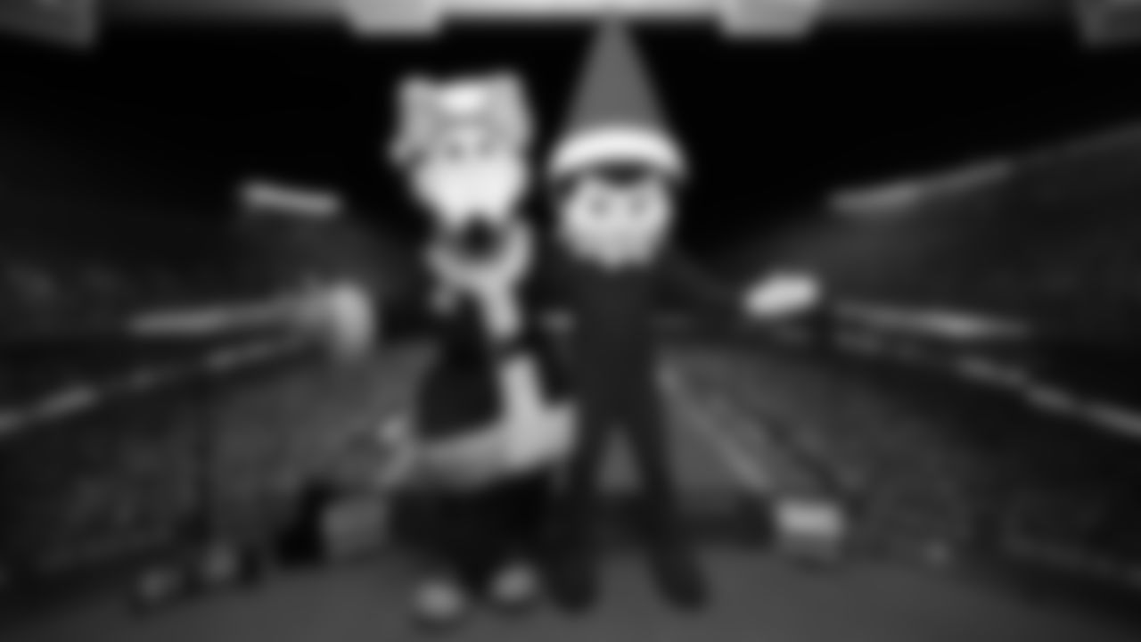 The Kansas City Chiefs Cheerleaders and Entertainment teams during a week 17 NFL Football game against the Denver Broncos on December 25, 2025 in Kansas City, MO.