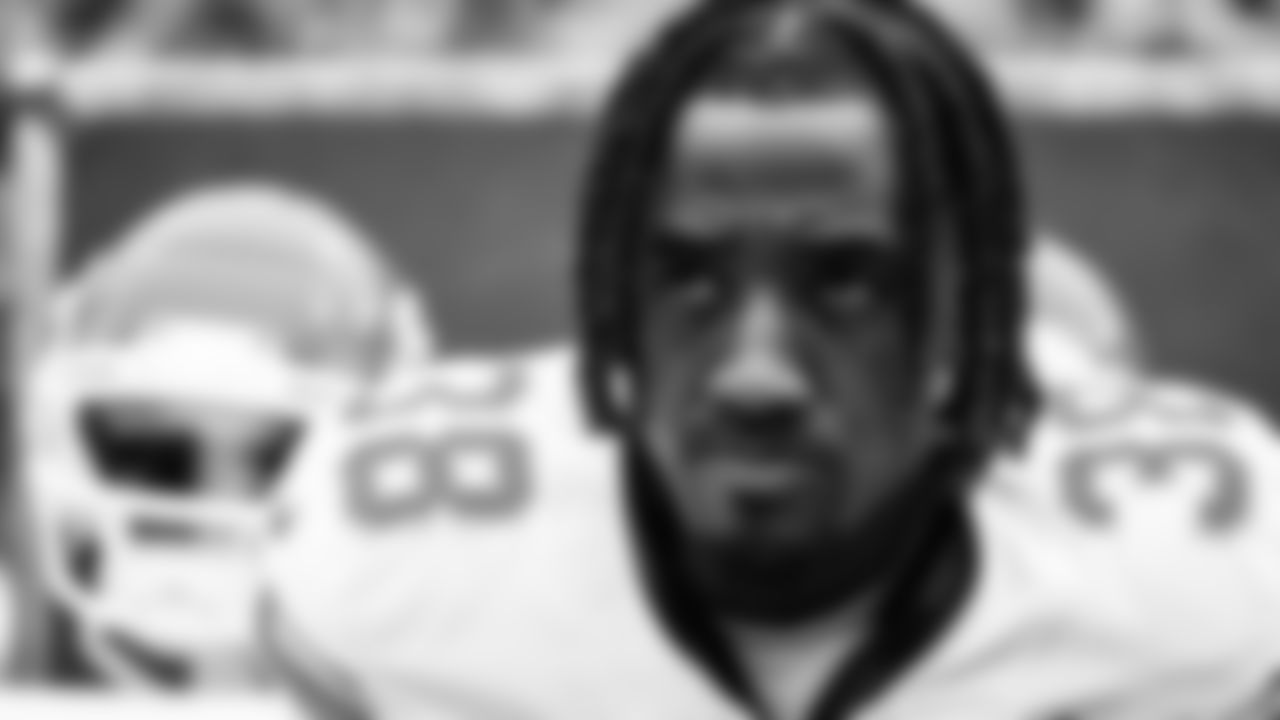 Kansas City Chiefs cornerback L'Jarius Sneed (38) prior to the NFL Week 15 matchup against the New England Patriots on December 17, 2023.