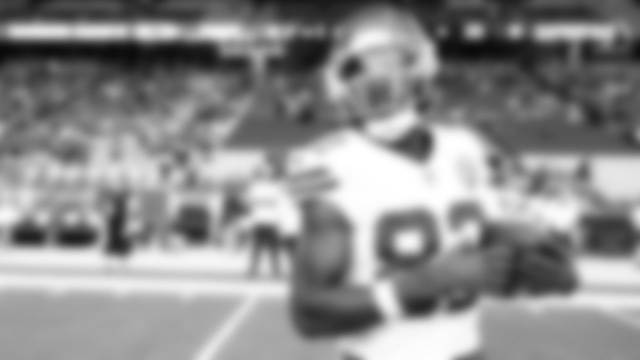 Kansas City Chiefs wide receiver Jimmy Holiday (82) holds the ball during warm ups prior to a preseason week 1 NFL football game against the Arizona Cardinals, Saturday, August 9, 2025 in Glendale, AZ.