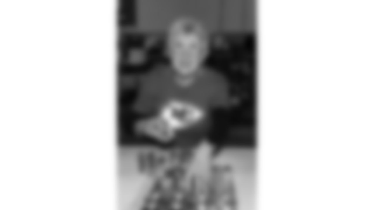 A Red Coater volunteers at the annual Souper Bowl at the Harvesters Community Food Network in Kansas City on Tuesday, February 4, 2026.