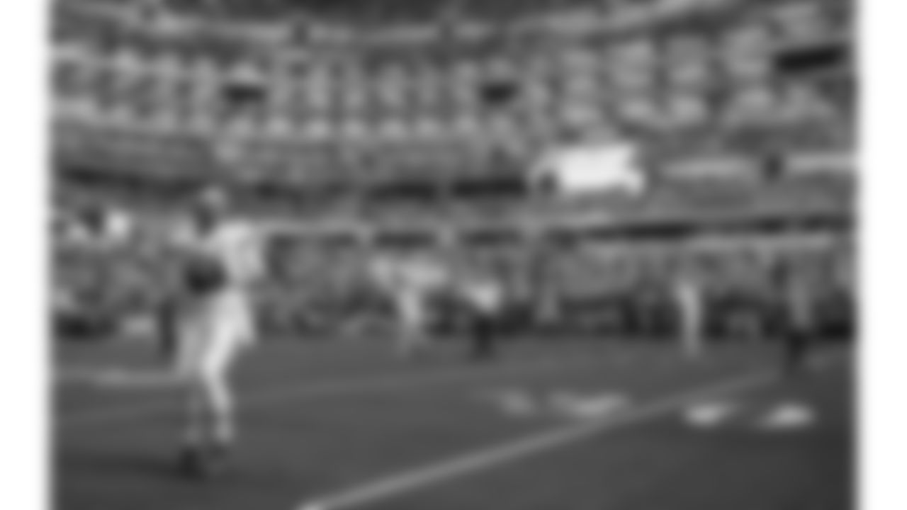 Kansas City Chiefs quarterback Patrick Mahomes (15) warms up on the field prior to a week 13 NFL Football game against the Dallas Cowboys on Thursday, November 27, 2025 in Dallas, Texas.