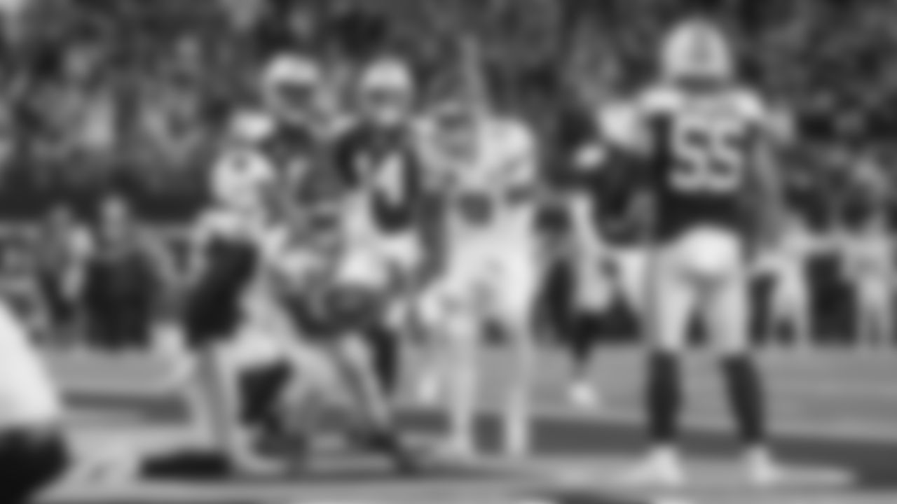 Kansas City Chiefs wide receiver Rashee Rice (4) catches a touchdown during a week 13 NFL football game against the Dallas Cowboys on Thursday, November 27, 2025 in Arlington, TX.