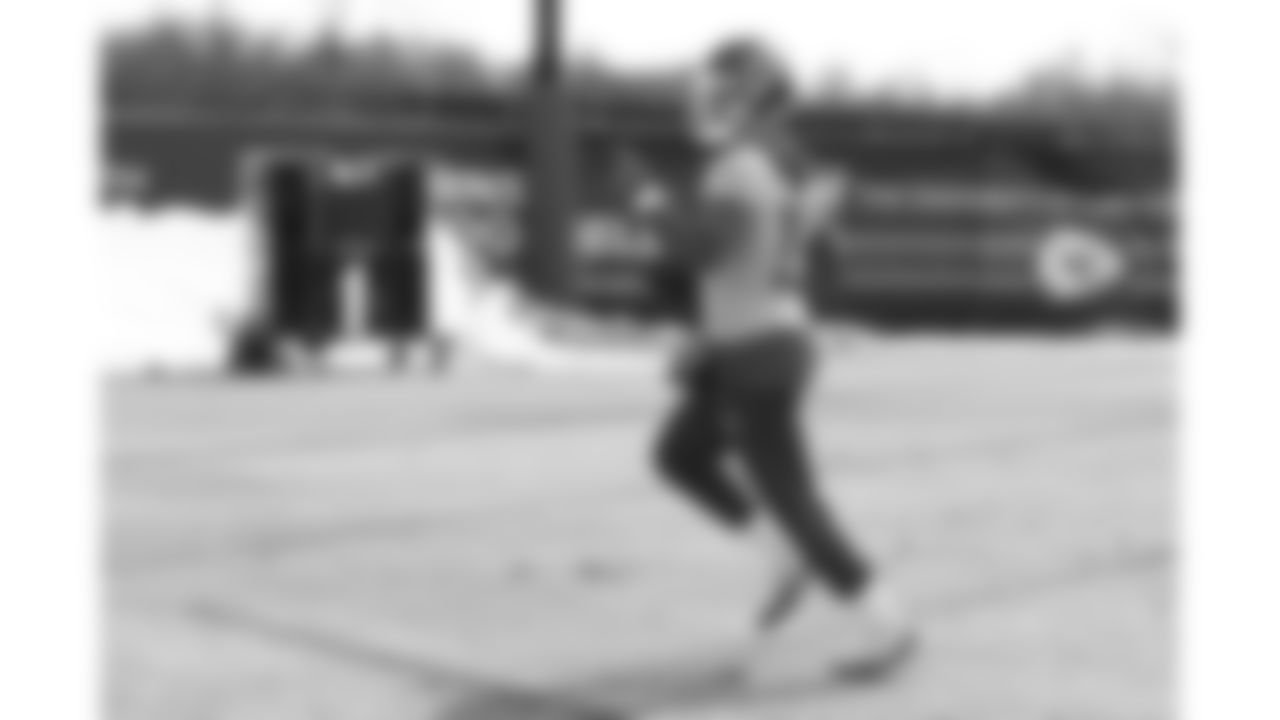 Kansas City Chiefs quarterback Chris Oladokun (19) during week 14 practice on Friday December 5, 2025 in Kansas City, MO.